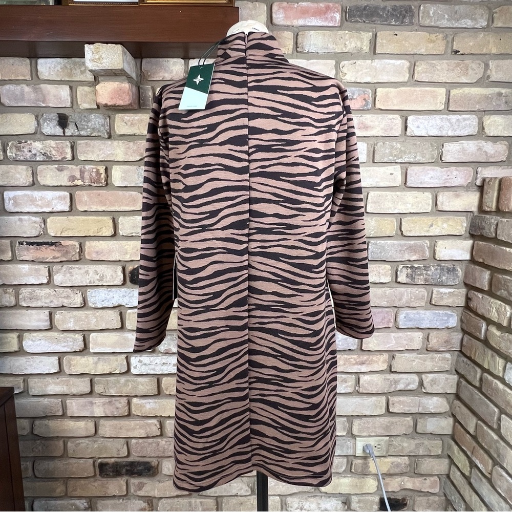 TUCKERNUCK brown tan mod tiger pattern Ellie mock neck knit dress size medium - Picture 5 of 11